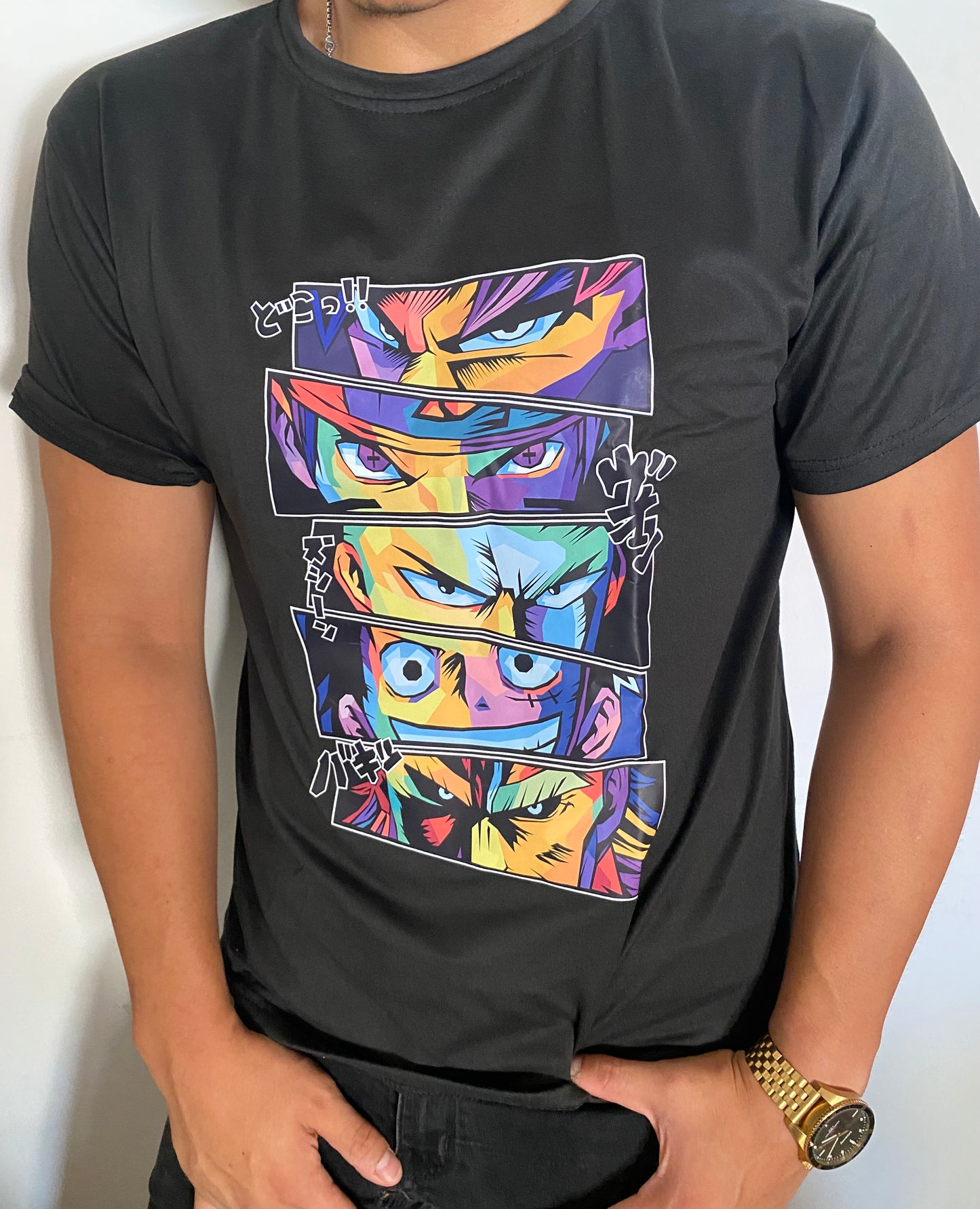 Tshirt casual nera con stampa anime