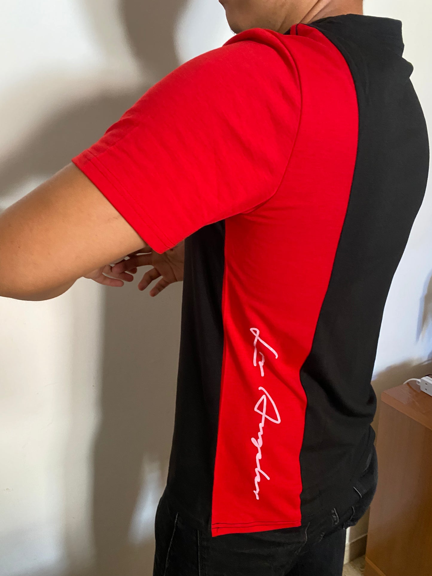 Maglietta Uomo bicolore rosso e nera